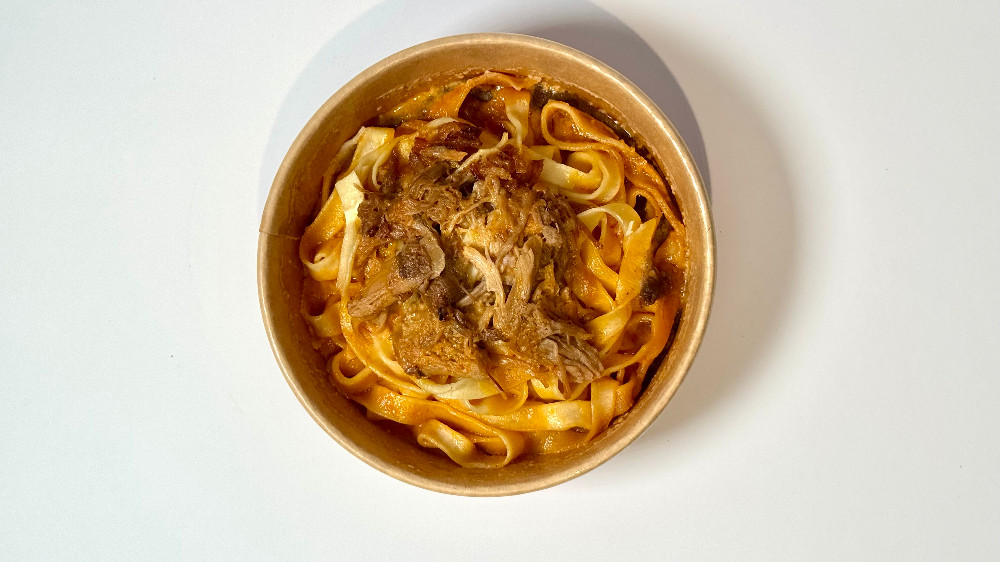 Паста з рваною свининою, 220г