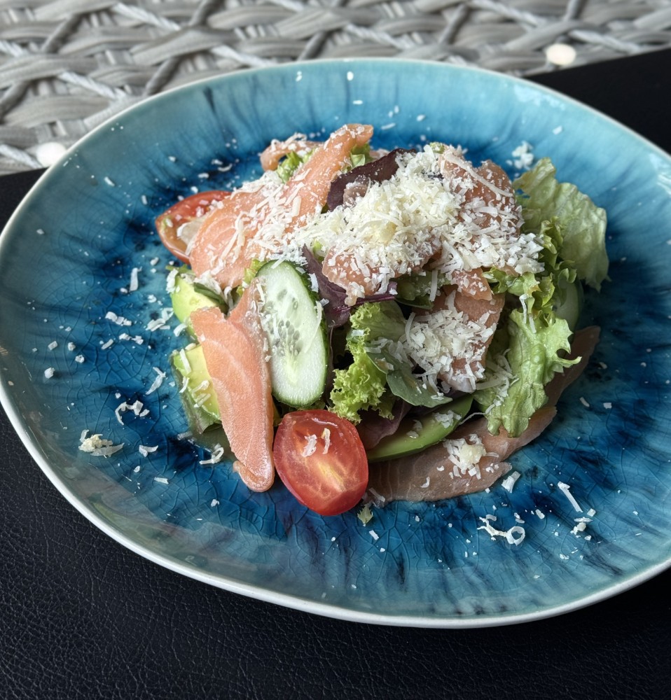 Цезарь з лососем (250г)