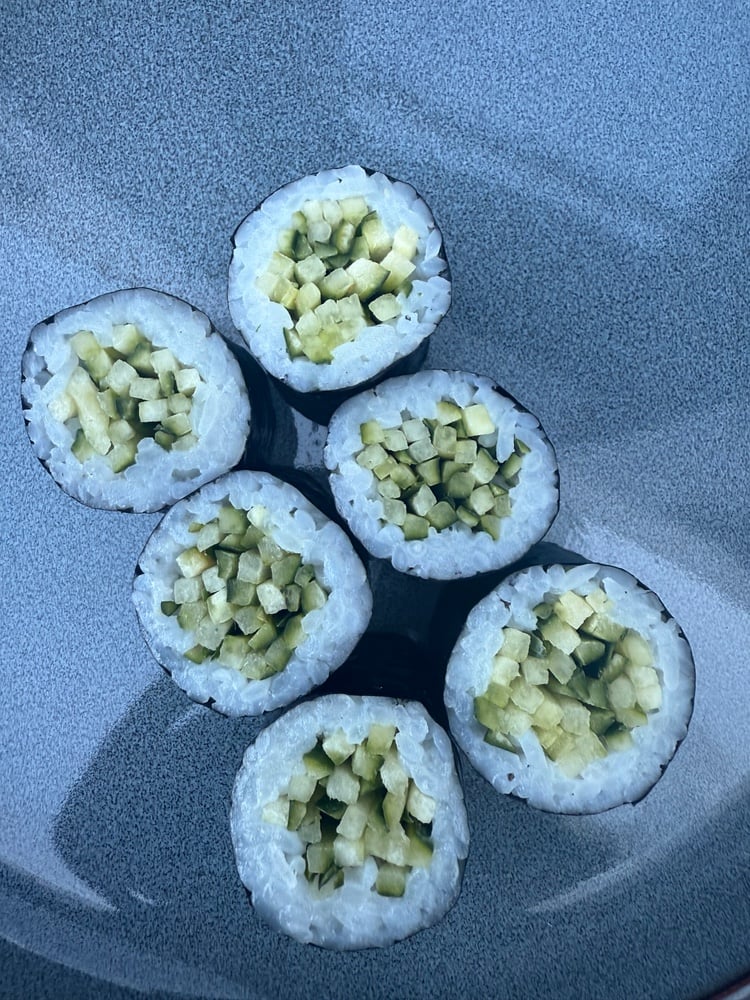 Макі з огірком 
