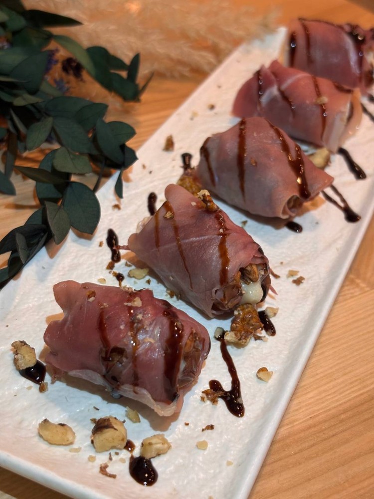 Закуска до вина з фініками 120г