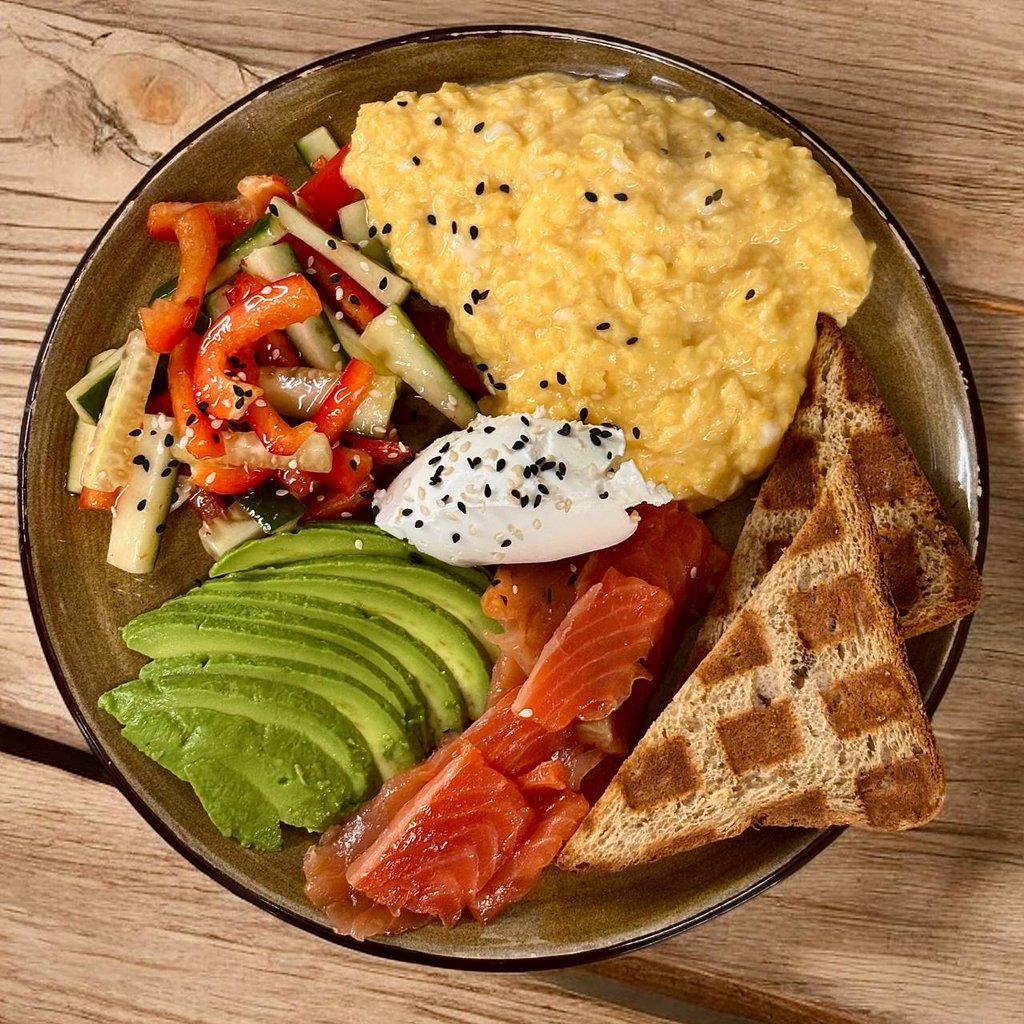 Скрембл з лососем та авокадо 350г