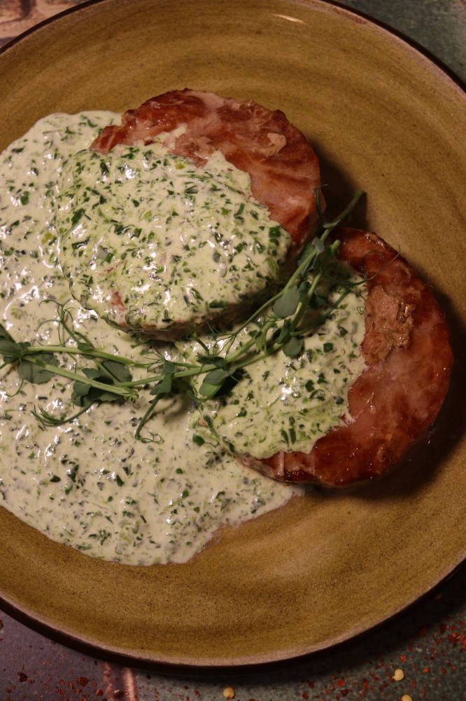 Тунець під шпинатним соусом 350г