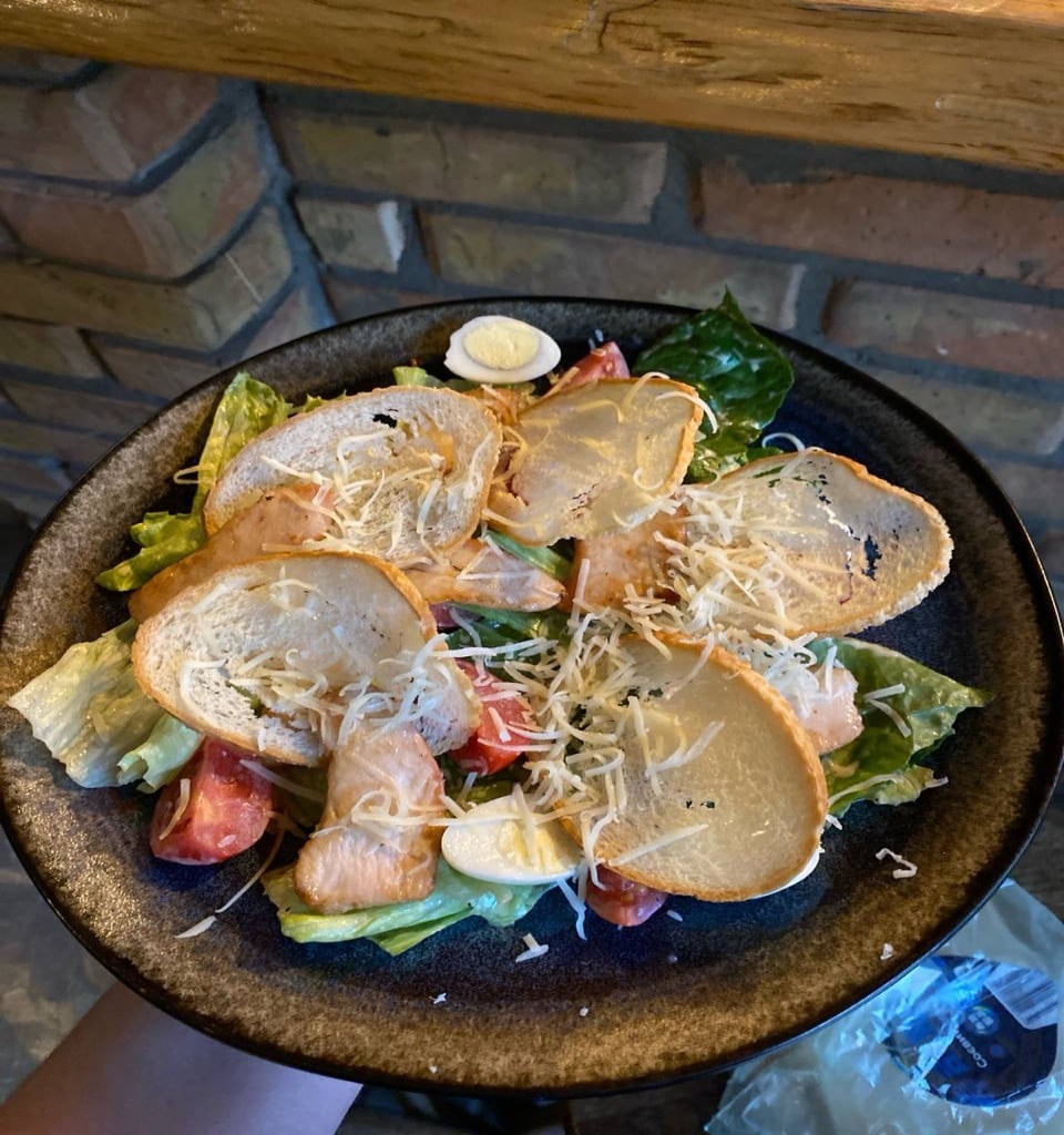 Салат «Цезар з куркою»