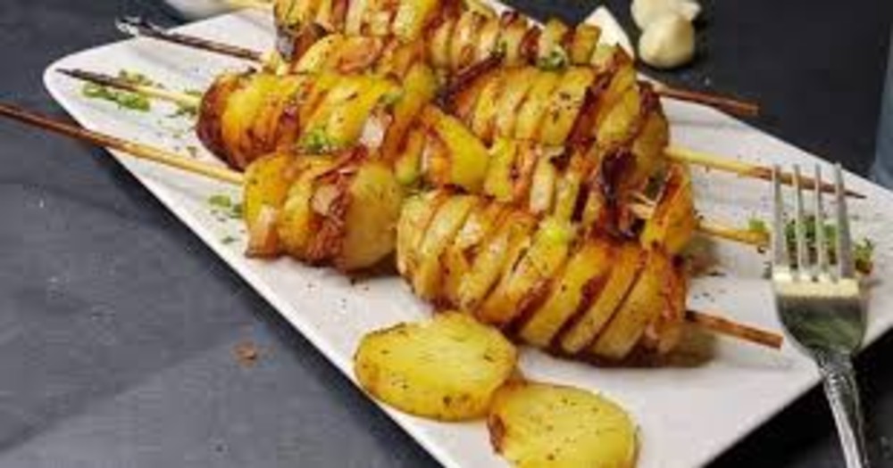 КАРТОПЛЯ З САЛОМ ШАМПУР