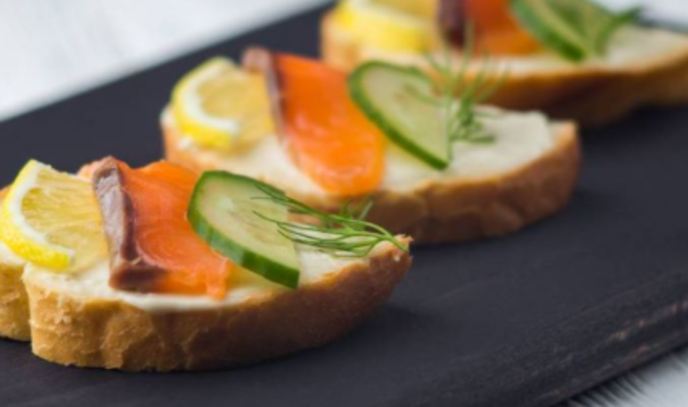 Бутерброд з червоною рибою