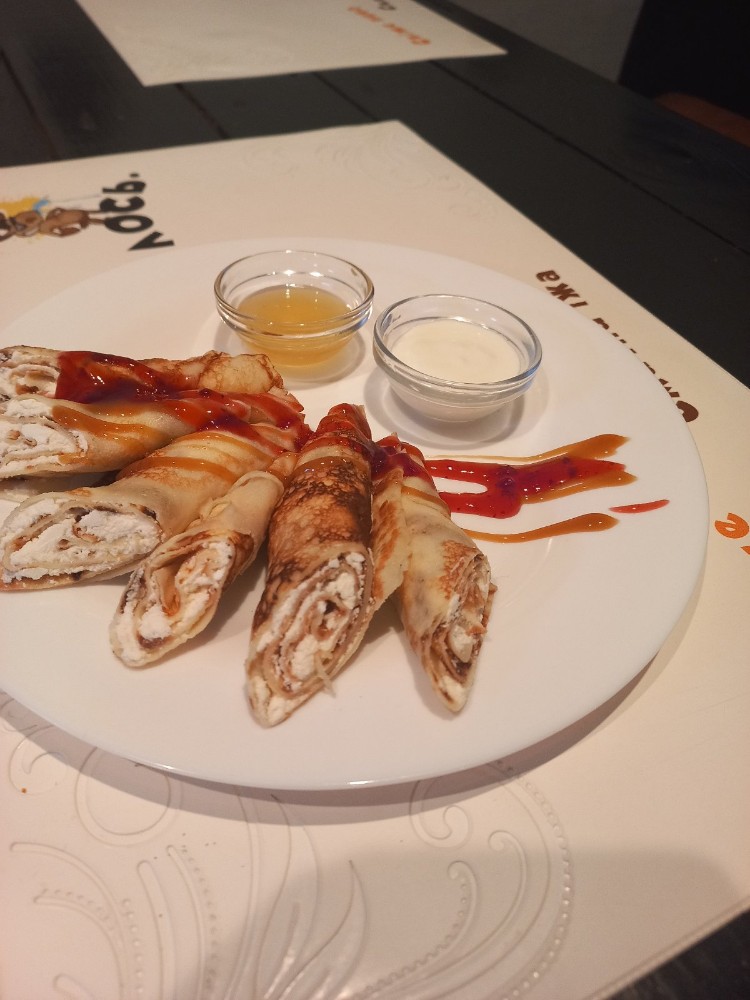 Млинці з солодким сиром