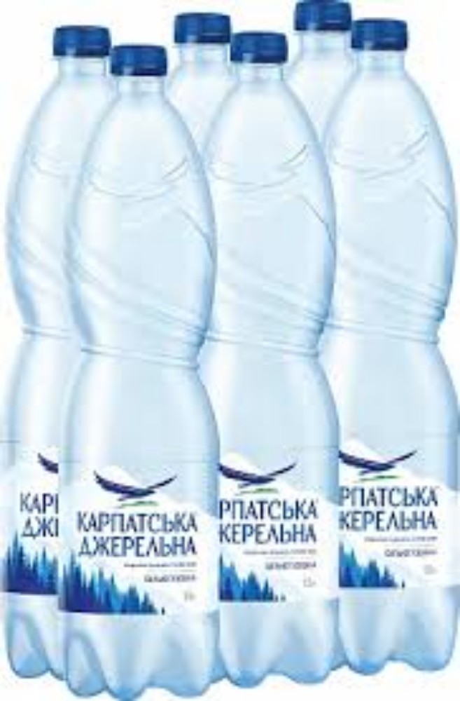 Вода мінеральна "Карпатська джерельна" сильногазована 0,5л.