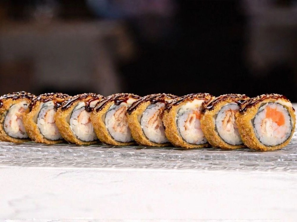 Темпура Рол з Лососем, Вугрем та Креветкою