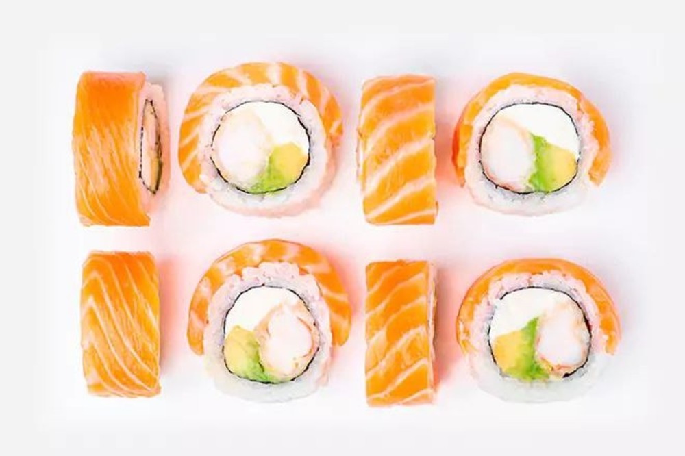 Рол Філадельфія з копченим Лососем та Креветкою в темпурі