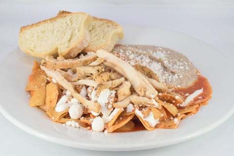 Chilaquiles con pollo