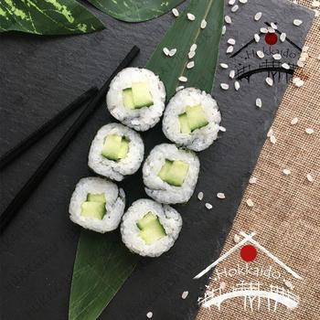 Рол з огірком