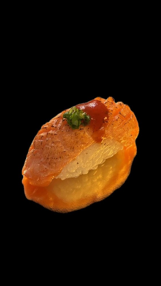 Татакі нігірі з лососем (50g)