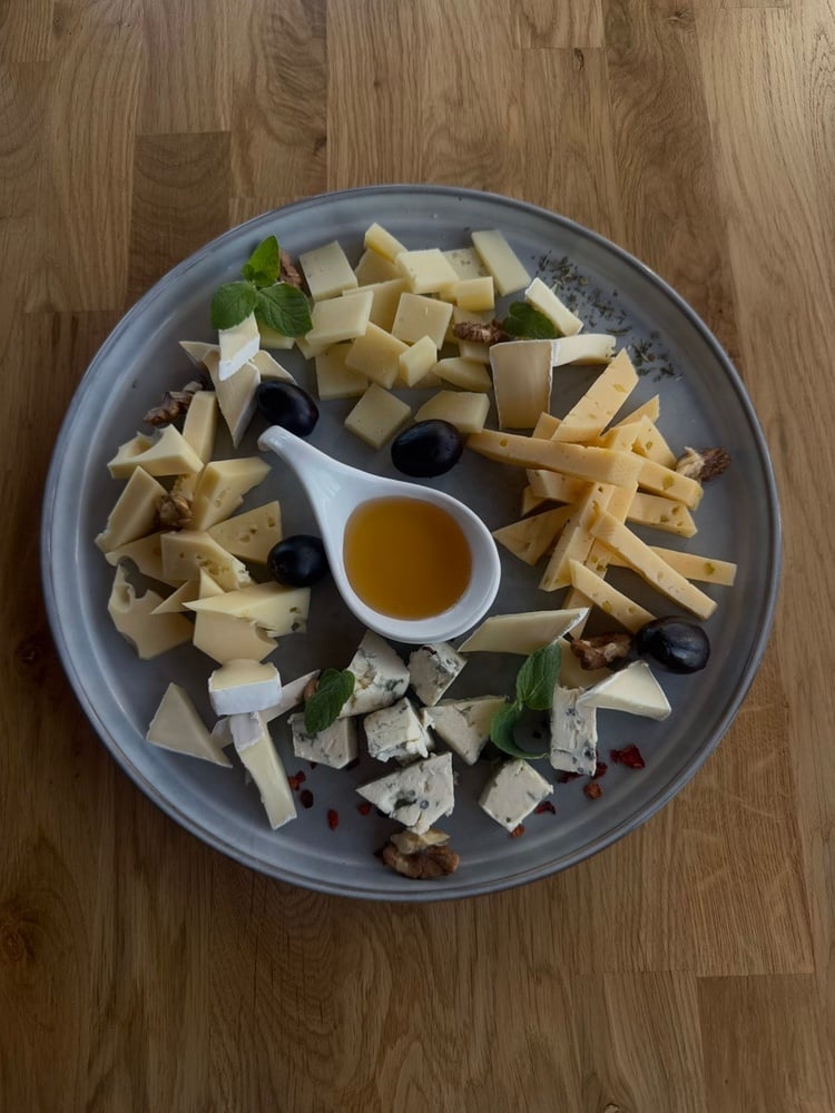 Сирна тарілка 310 гр