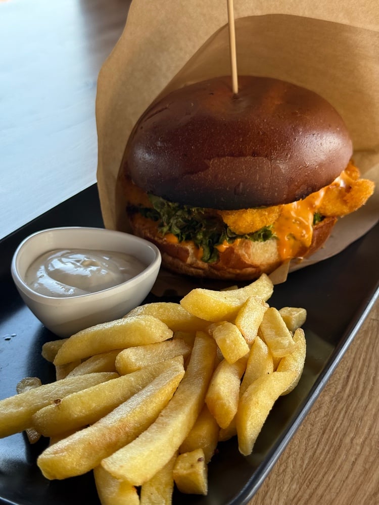 Чизбургер  Курячий кріспі  350 гр