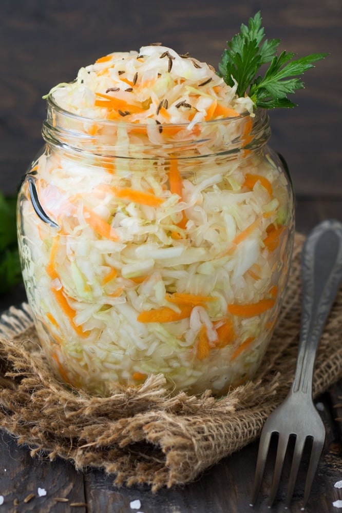 Салат з квашеної капусти