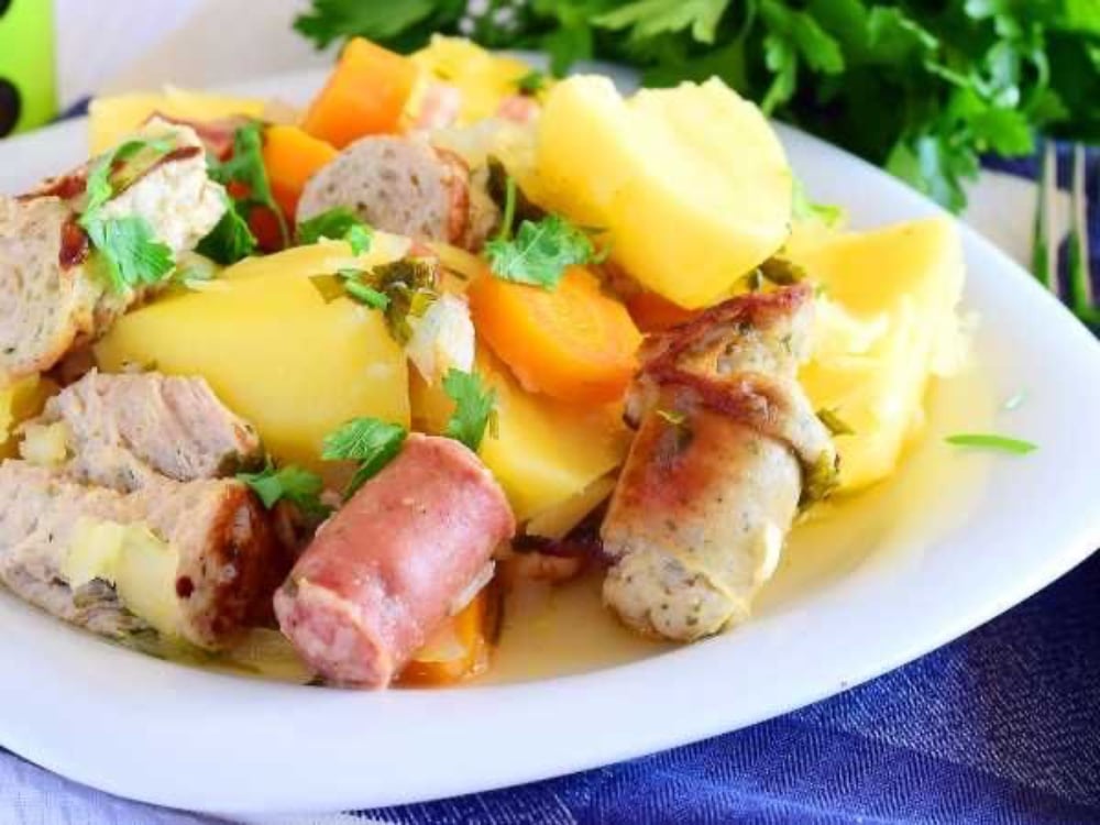 Картопля з ковбасками