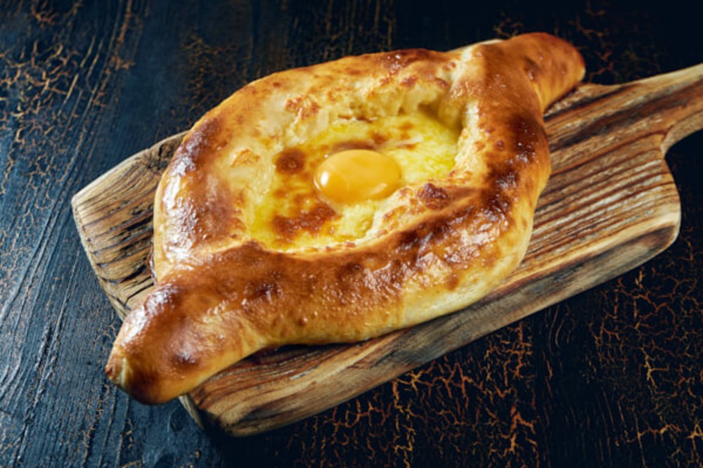 Хачапурі по-аджарськи