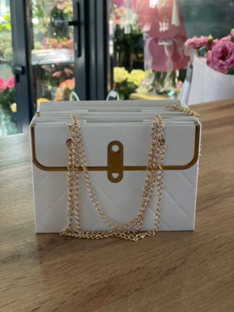 Сумочка з ланцюжком