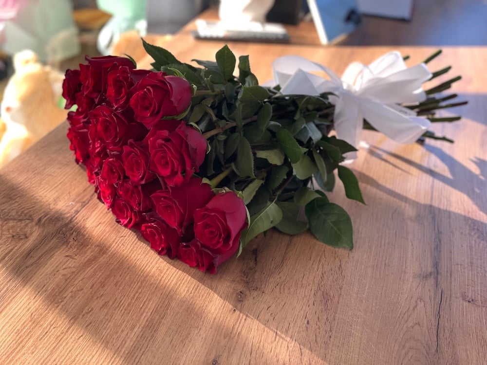 Букет з червоних троянд