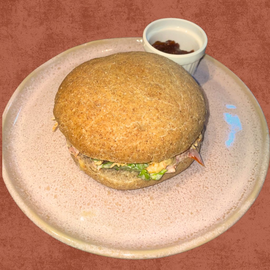 Sanduíche de Frango Desfiado