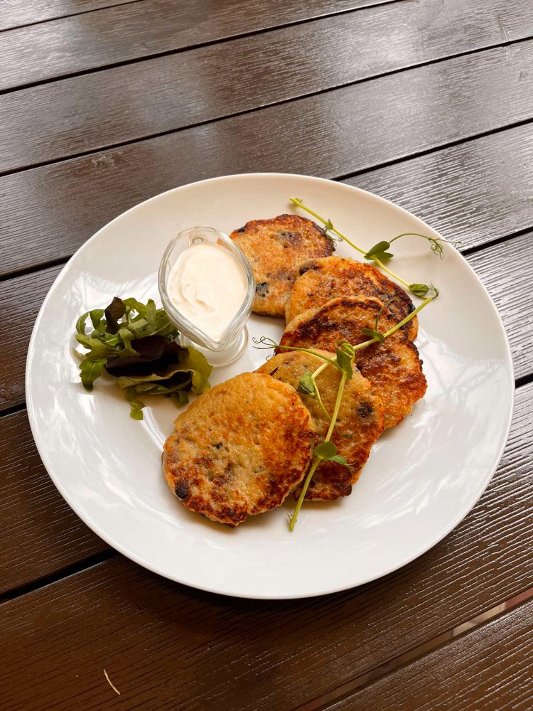 Деруни з грибами 