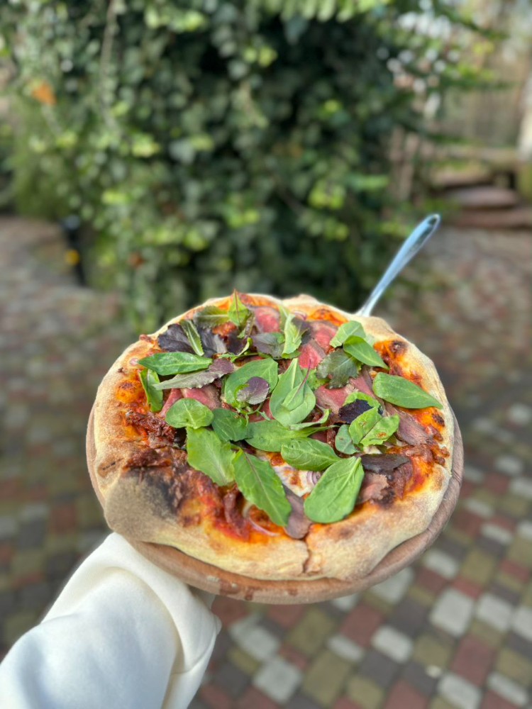 Піца з ростбіфом