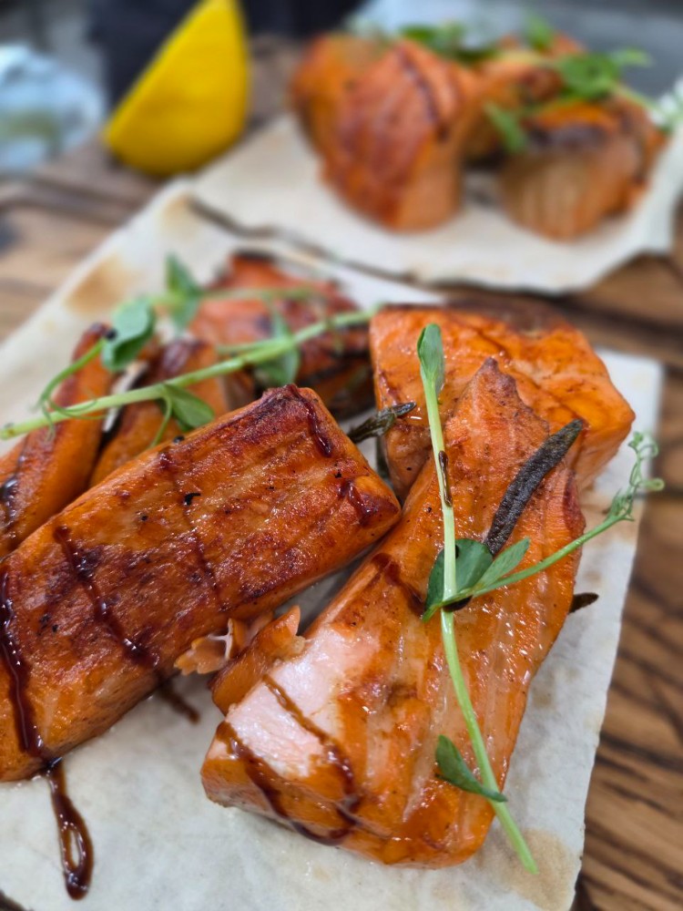 Лосось на мангалі 