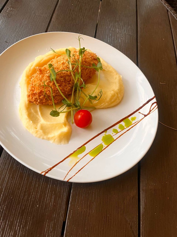 Котлета "по-Київськи" з пюре