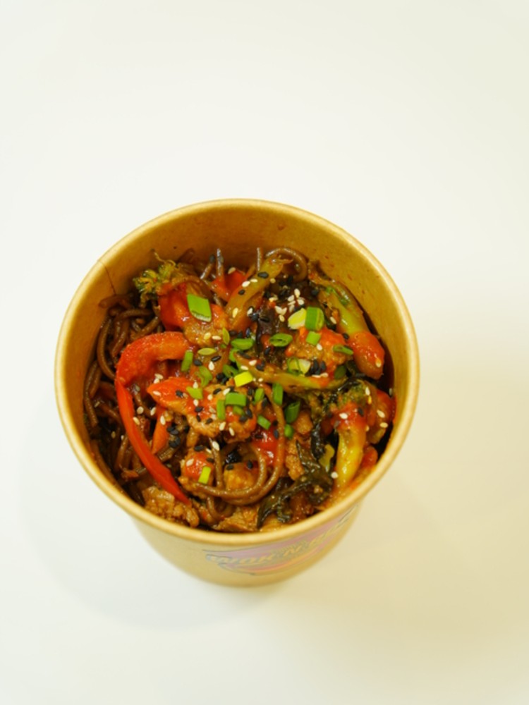 Локшина Соба зі свининою 310гр