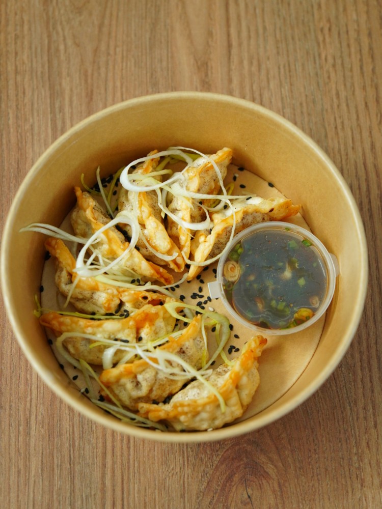 Гьодза з куркою та карі