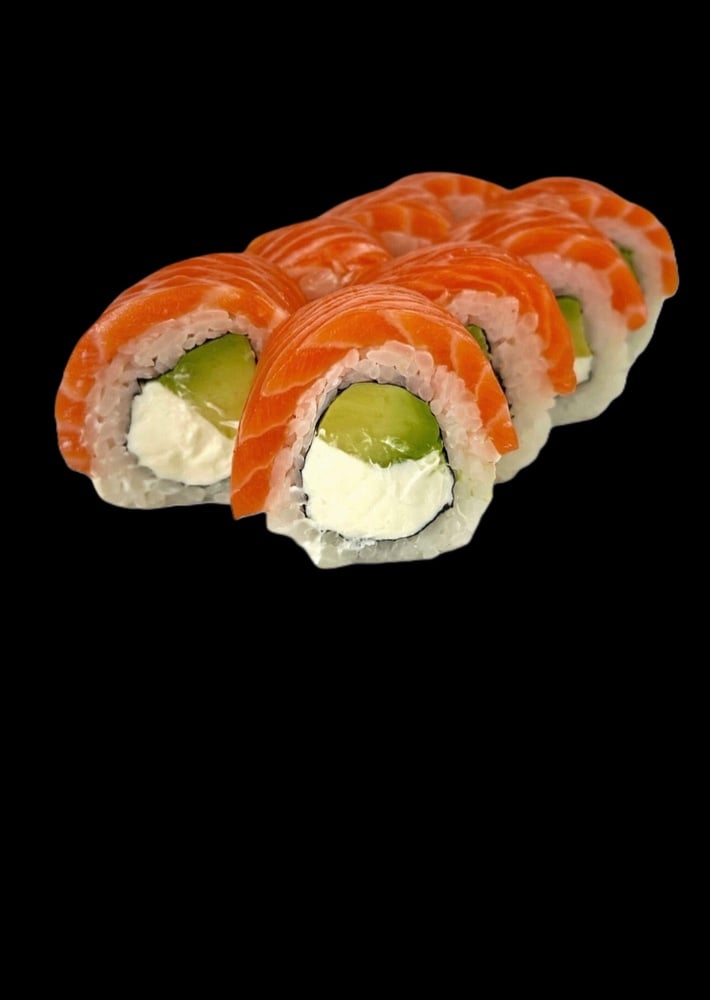 Філадельфія з лососем і авокадо