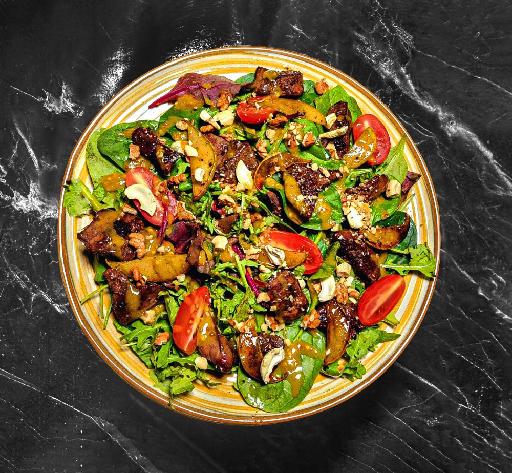 Теплий салат з телятиною