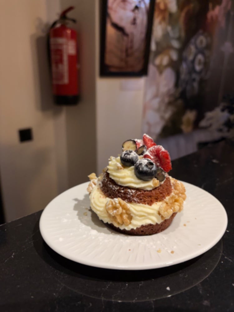 Red Velvet Kreeka pähkliga