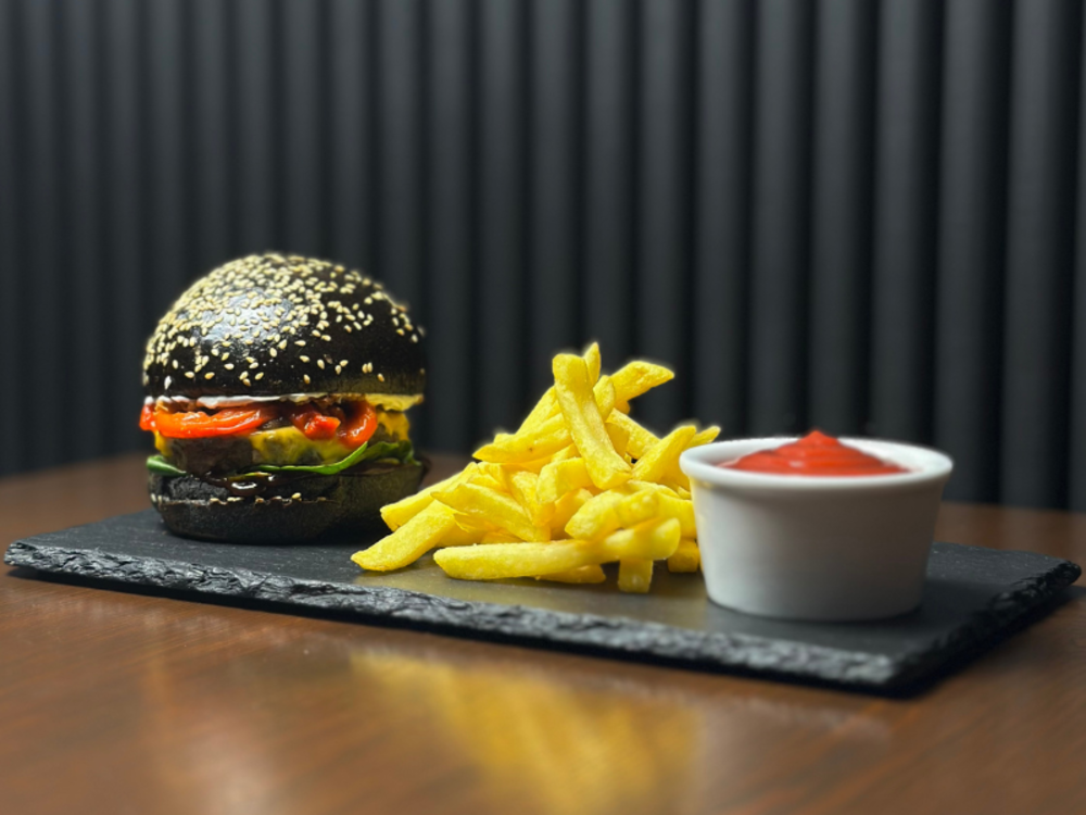 Бургер "Від шефа з телятиною"