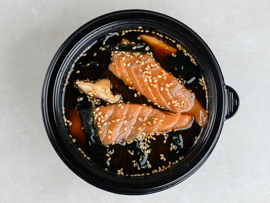 Місо суп з лососем