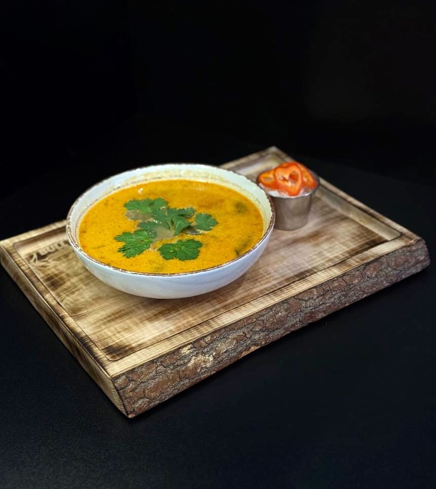 Суп том-ям з дарами моря