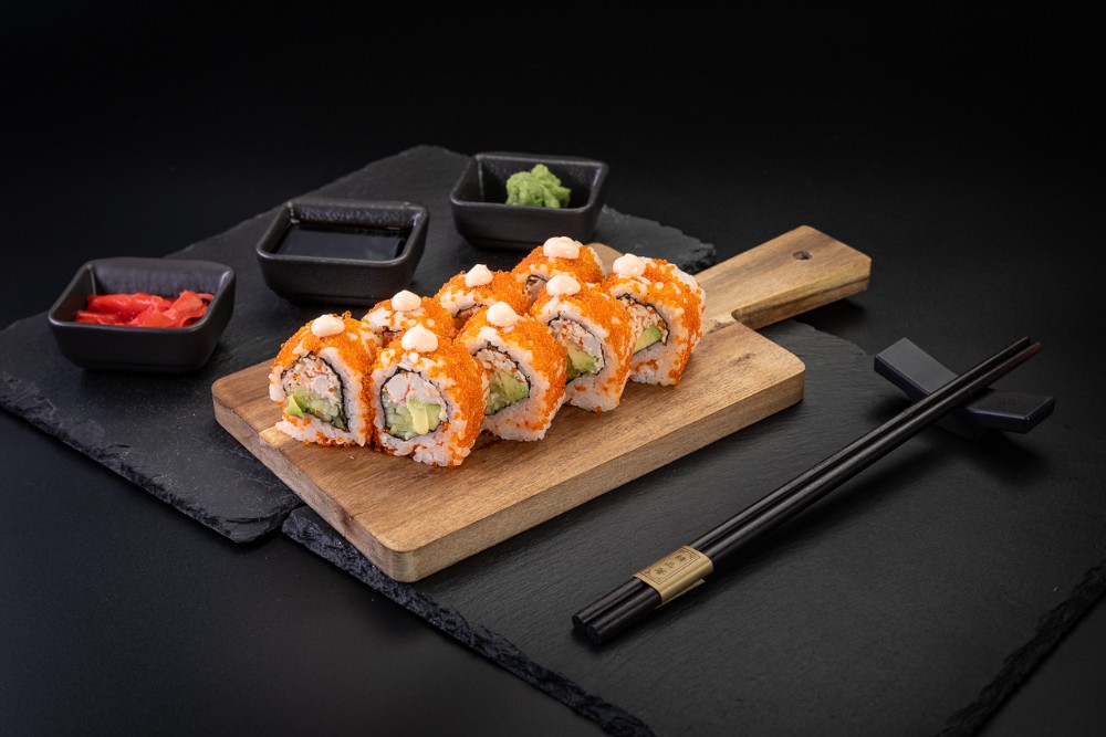 Каліфорнія з краб-міксом в ікрі 