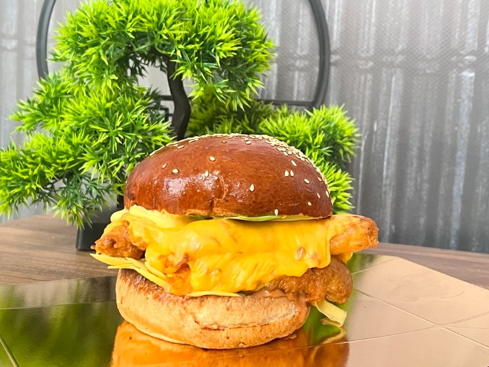  Tokyo Crunch Burger