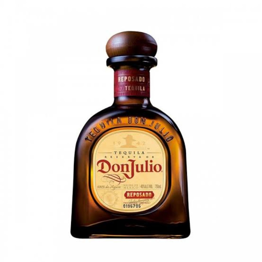 DON JULIO TEQUILA REPOSADO 700 ml.