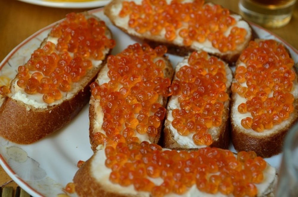 RED CAVIAR BUTTER BREAD 5 pcs.