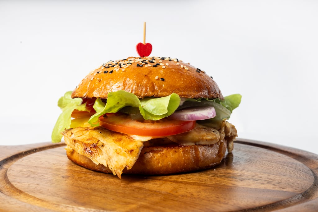 GRILLED CHICKEN BURGER