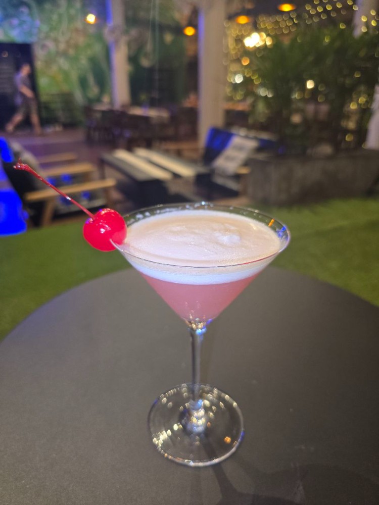 LYCHEE ROSE MARTINI