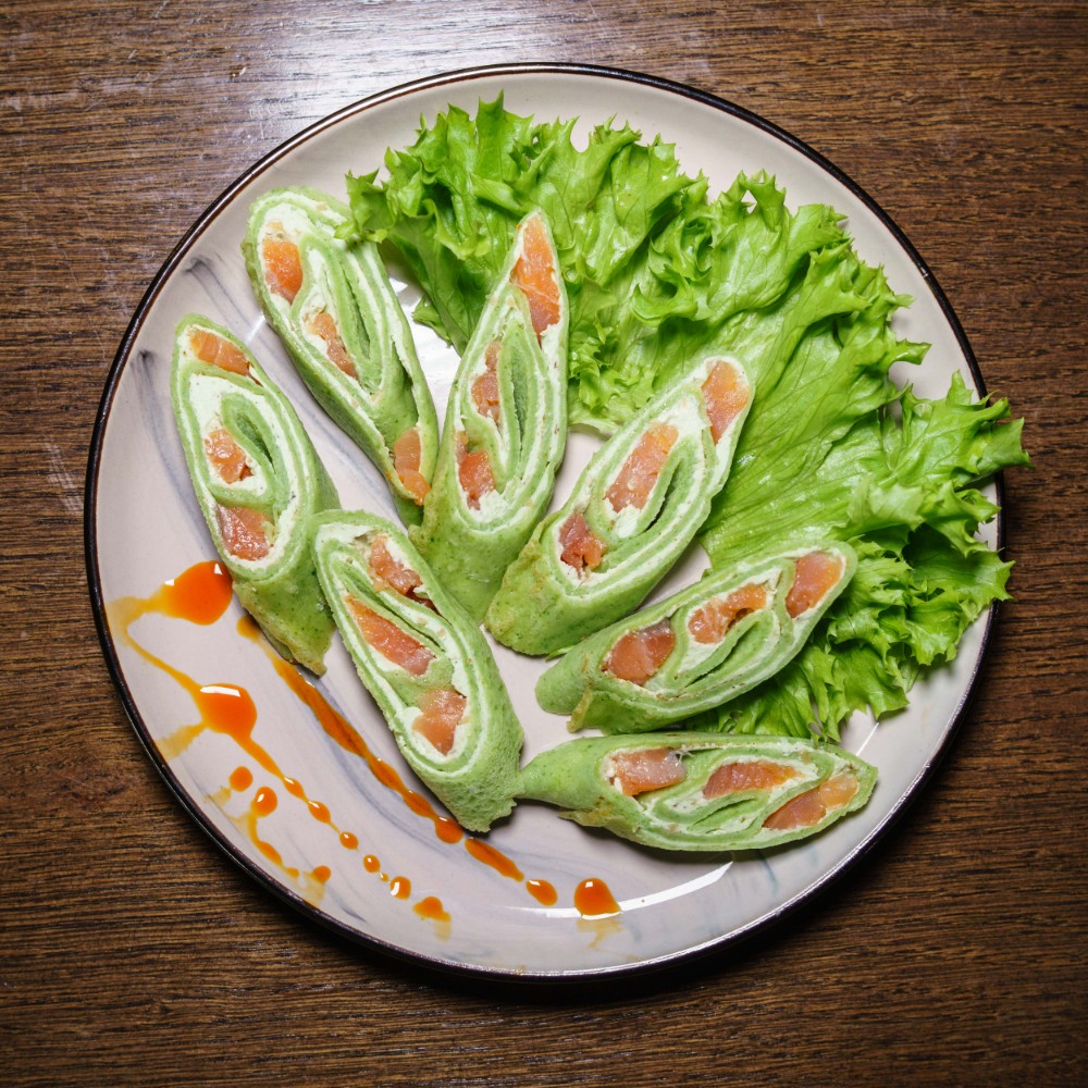 Налисники з шпинатом та лососем