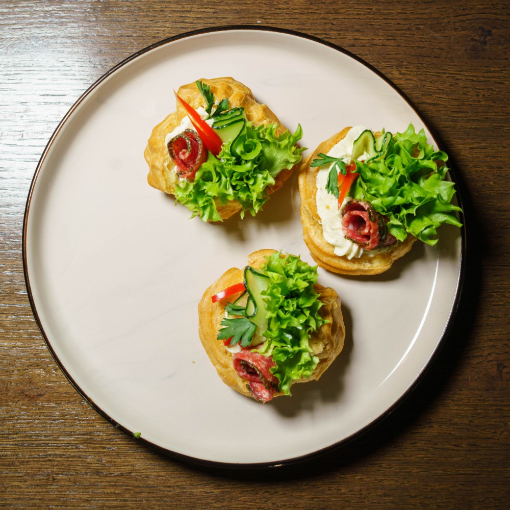 Брускети з заварним сиром