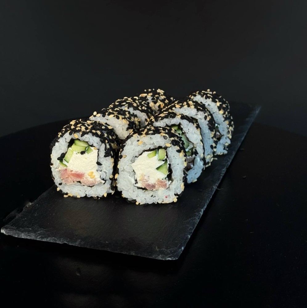 Каліфорнія з смаженим тунцем