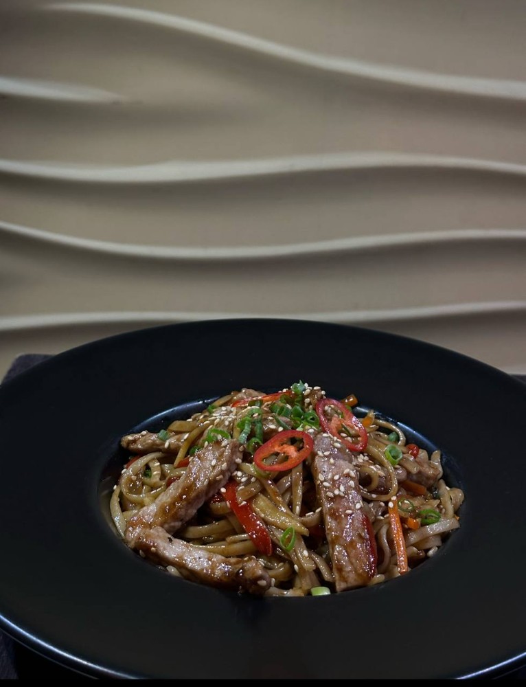 Удон з свининою