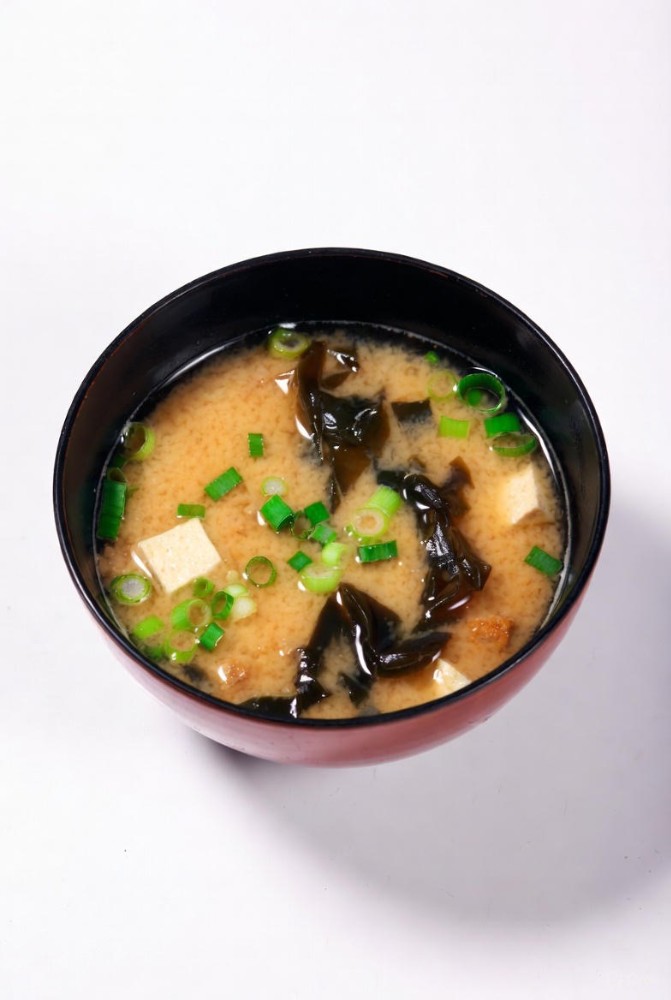 Місо-суп з грибами шиітаке та тофу