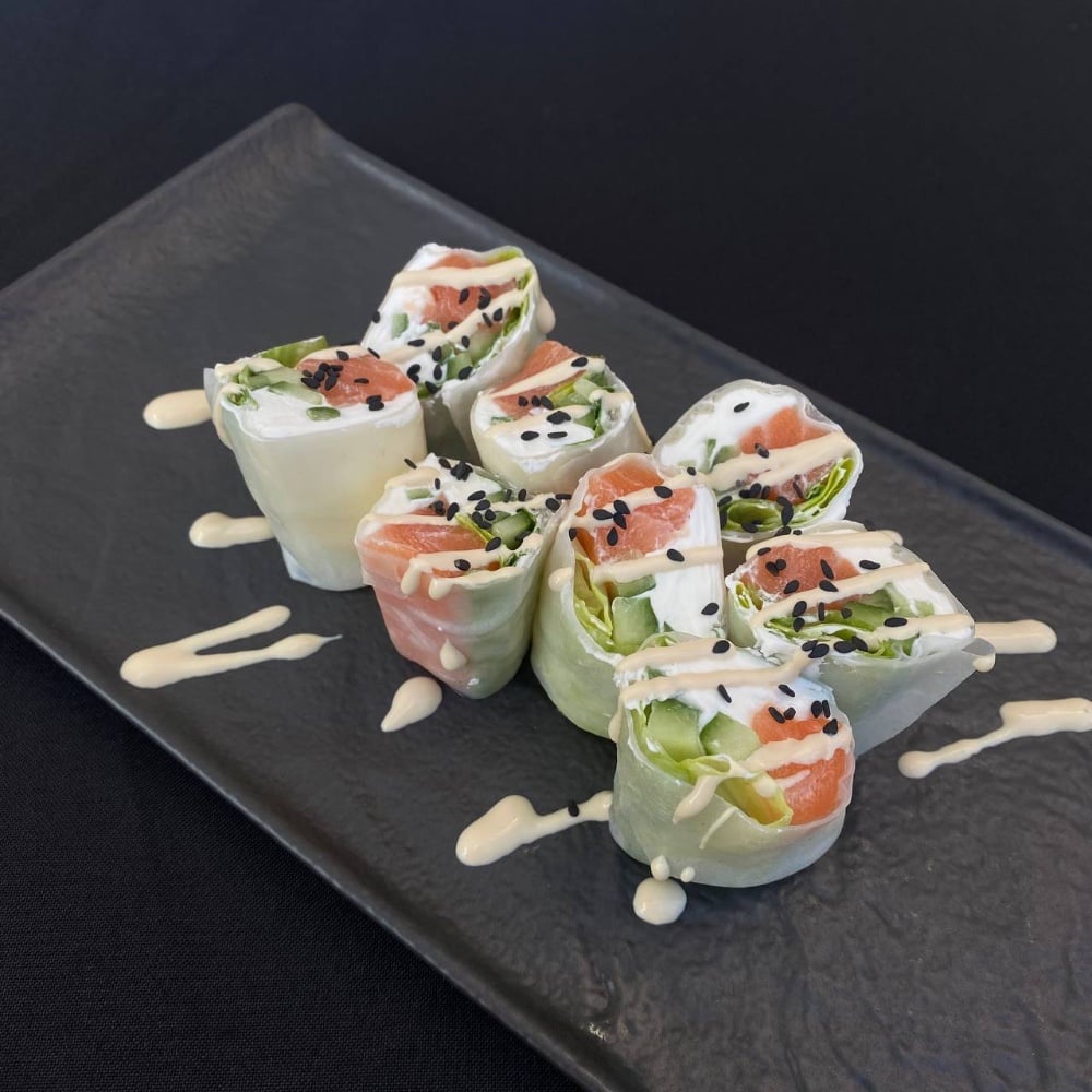 Спрінг рол з лососем