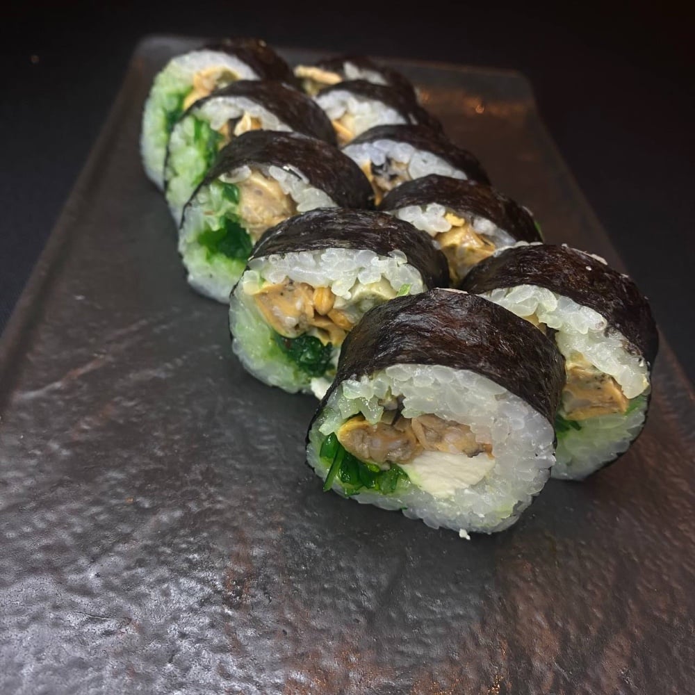 Футомакі з мідією