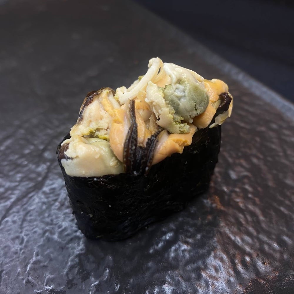 Гункан з мідією